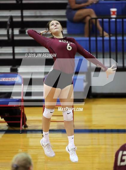 Thumbnail 3 in Rouse @ Leander photogallery.