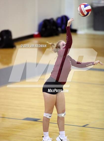 Thumbnail 1 in Rouse @ Leander photogallery.