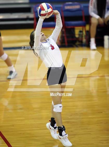 Thumbnail 3 in Rouse @ Leander photogallery.