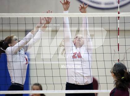 Thumbnail 3 in Rouse @ Leander photogallery.