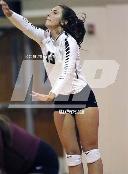 Thumbnail 2 in Rouse @ Leander photogallery.