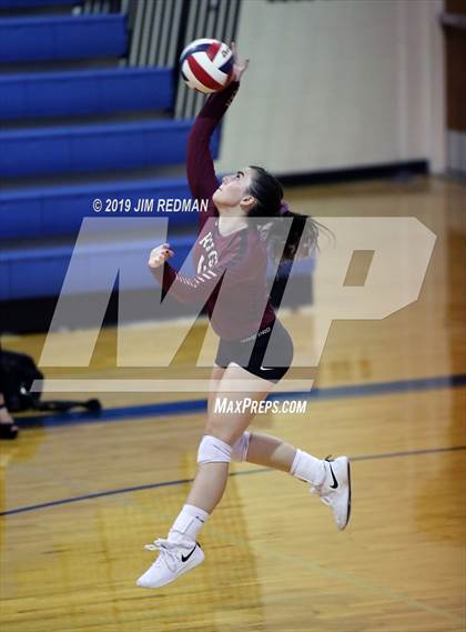Thumbnail 2 in Rouse @ Leander photogallery.