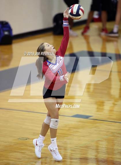 Thumbnail 1 in Rouse @ Leander photogallery.