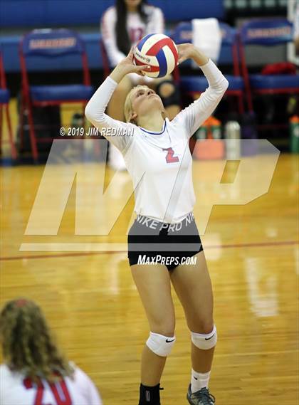 Thumbnail 2 in Rouse @ Leander photogallery.
