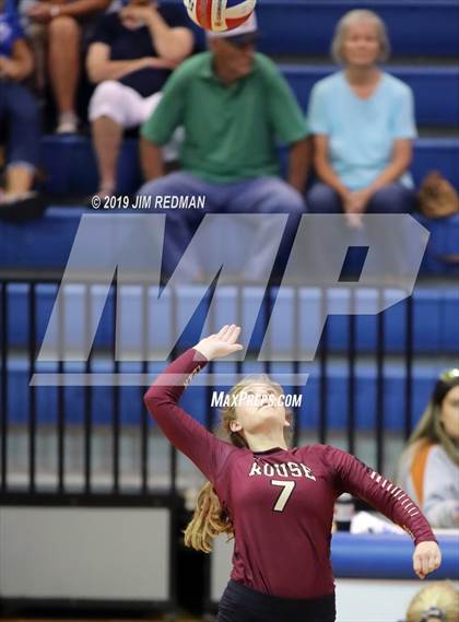 Thumbnail 1 in Rouse @ Leander photogallery.