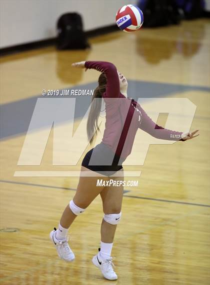 Thumbnail 2 in Rouse @ Leander photogallery.