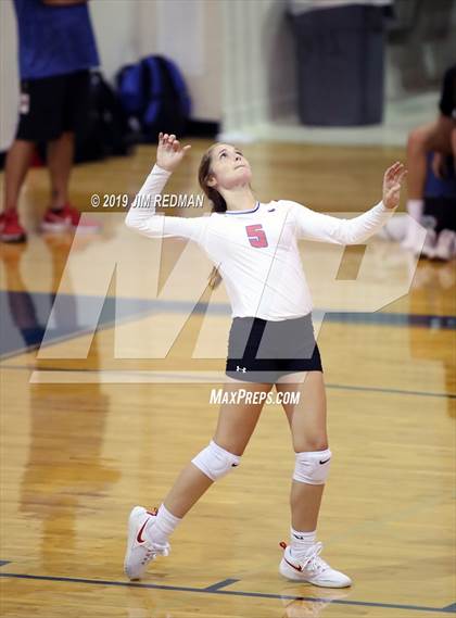 Thumbnail 3 in Rouse @ Leander photogallery.