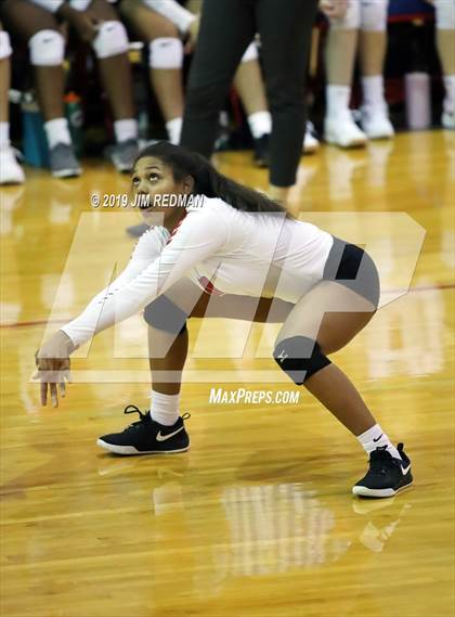 Thumbnail 2 in Rouse @ Leander photogallery.