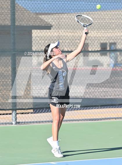 Thumbnail 2 in Northwest Christian vs. Veritas Prep photogallery.