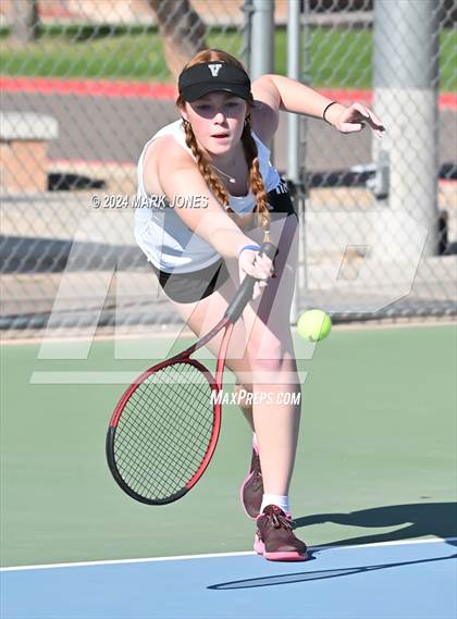 Thumbnail 2 in Northwest Christian vs. Veritas Prep photogallery.