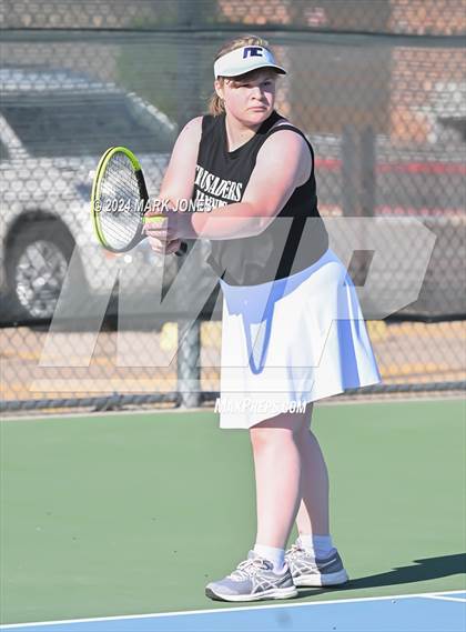 Thumbnail 3 in Northwest Christian vs. Veritas Prep photogallery.