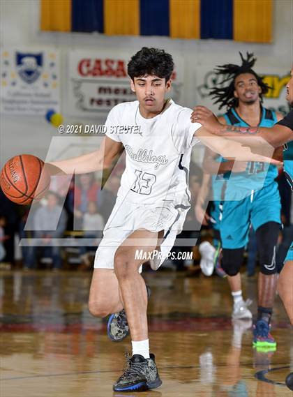 Thumbnail 2 in Sheldon vs. Gridley (Gridley Invitational) photogallery.