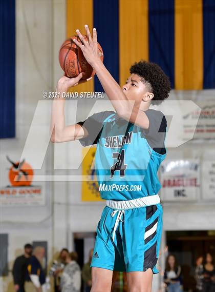 Thumbnail 2 in Sheldon vs. Gridley (Gridley Invitational) photogallery.