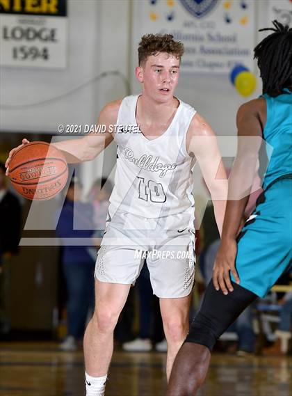 Thumbnail 2 in Sheldon vs. Gridley (Gridley Invitational) photogallery.