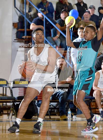 Thumbnail 2 in Sheldon vs. Gridley (Gridley Invitational) photogallery.