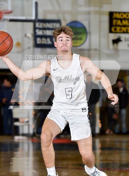 Thumbnail 2 in Sheldon vs. Gridley (Gridley Invitational) photogallery.