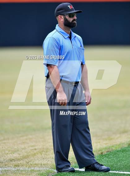 Thumbnail 1 in Garrison vs. Harleton (UIL 2A Region Semifinal Game 2) photogallery.