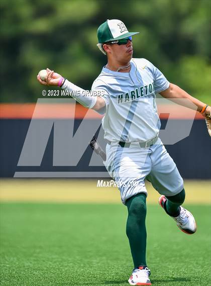 Thumbnail 2 in Garrison vs. Harleton (UIL 2A Region Semifinal Game 2) photogallery.