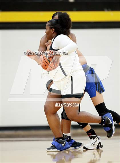 Thumbnail 3 in Brewer vs Fossil Ridge photogallery.