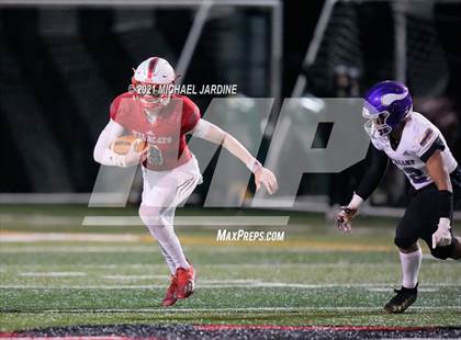 Thumbnail 2 in Puyallup @ Mount Si (WIAA 4A Playoff) photogallery.