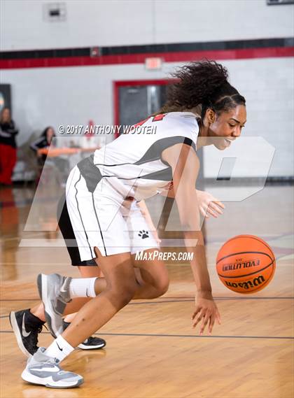 Thumbnail 2 in Berean Baptist Academy vs. Liberty Christian Academy photogallery.