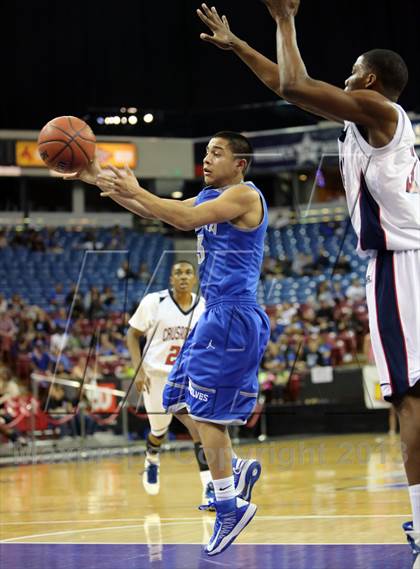 Thumbnail 1 in Modesto Christian vs Sierra (CIF SJS D3 Final) photogallery.