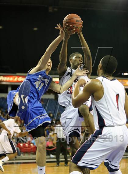 Thumbnail 2 in Modesto Christian vs Sierra (CIF SJS D3 Final) photogallery.
