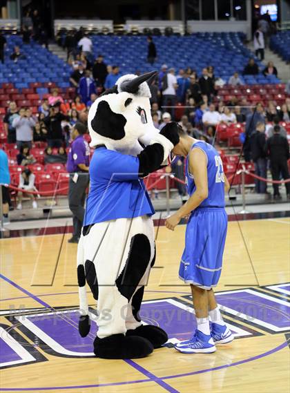Thumbnail 2 in Modesto Christian vs Sierra (CIF SJS D3 Final) photogallery.