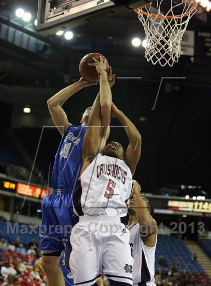 Thumbnail 2 in Modesto Christian vs Sierra (CIF SJS D3 Final) photogallery.