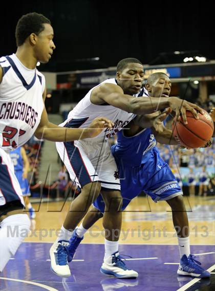 Thumbnail 2 in Modesto Christian vs Sierra (CIF SJS D3 Final) photogallery.