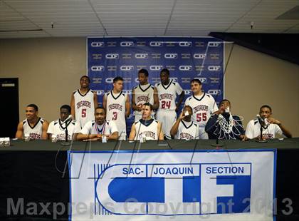 Thumbnail 2 in Modesto Christian vs Sierra (CIF SJS D3 Final) photogallery.