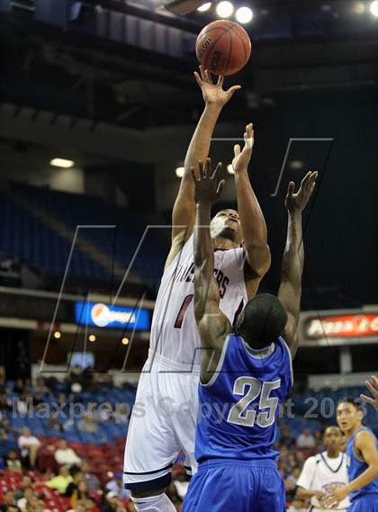Thumbnail 3 in Modesto Christian vs Sierra (CIF SJS D3 Final) photogallery.