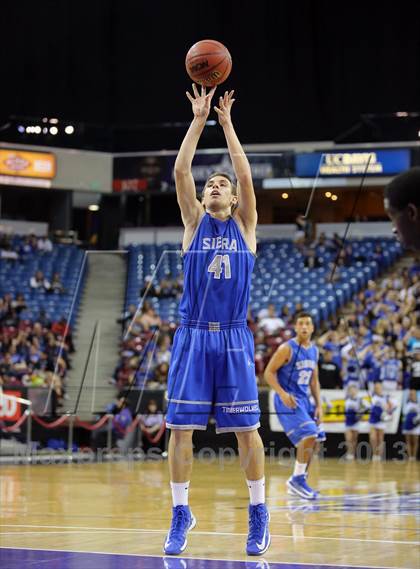 Thumbnail 1 in Modesto Christian vs Sierra (CIF SJS D3 Final) photogallery.