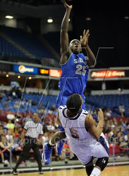 Thumbnail 2 in Modesto Christian vs Sierra (CIF SJS D3 Final) photogallery.