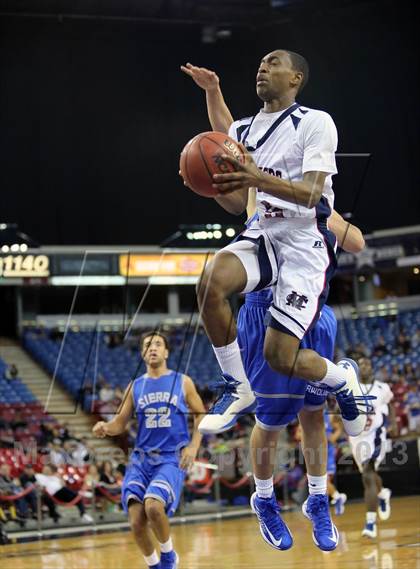 Thumbnail 1 in Modesto Christian vs Sierra (CIF SJS D3 Final) photogallery.