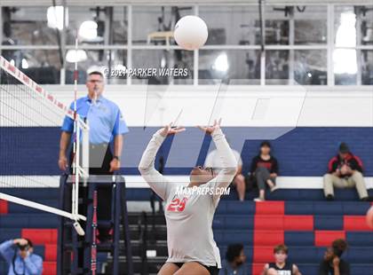 Thumbnail 1 in St. Martin's Episcopal vs. Slaughter Community Charter photogallery.