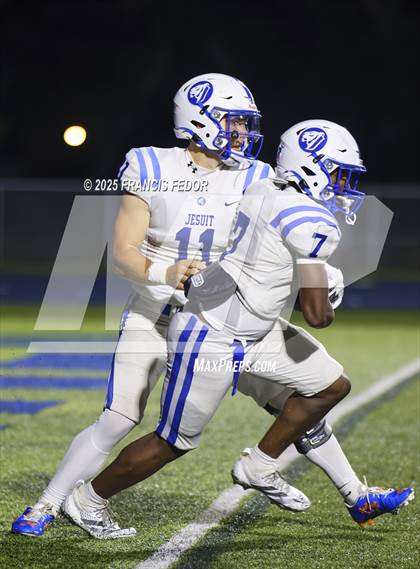 Thumbnail 2 in Jesuit @ Sumner (Kickoff Classic) photogallery.