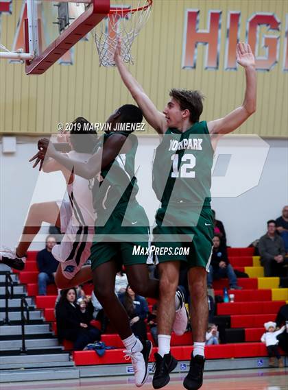 Thumbnail 3 in Moorpark vs Saugus  photogallery.