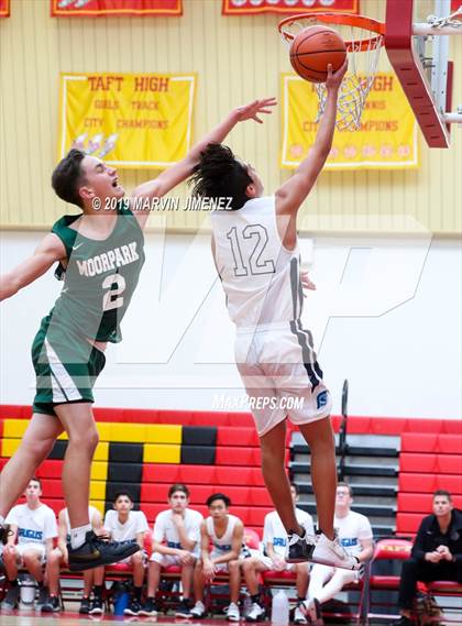 Thumbnail 3 in Moorpark vs Saugus  photogallery.
