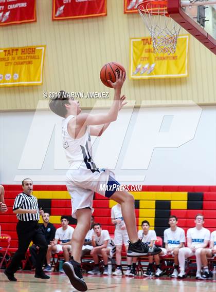 Thumbnail 3 in Moorpark vs Saugus  photogallery.