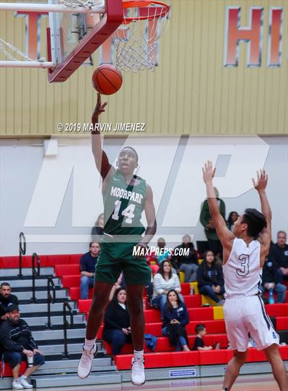 Thumbnail 3 in Moorpark vs Saugus  photogallery.