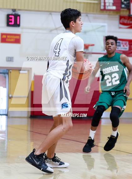 Thumbnail 3 in Moorpark vs Saugus  photogallery.