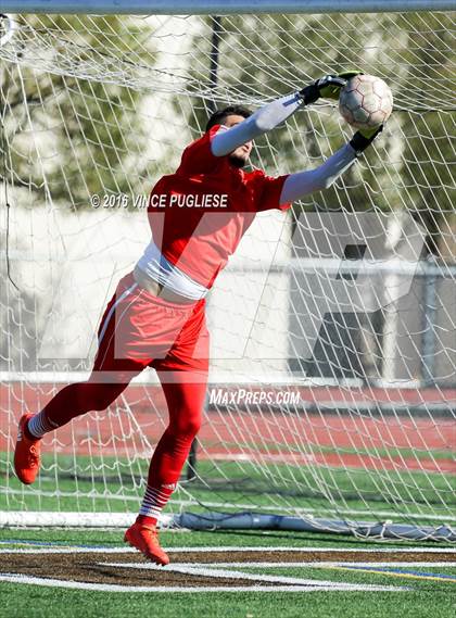 Thumbnail 3 in Canoga Park vs. Notre Dame (SO) Crespi Classic) photogallery.