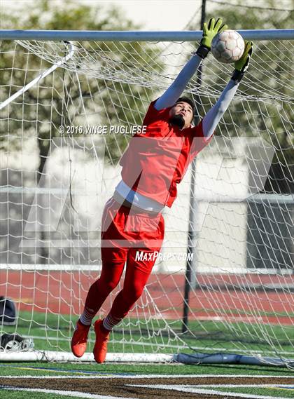 Thumbnail 2 in Canoga Park vs. Notre Dame (SO) Crespi Classic) photogallery.