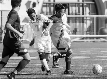 Thumbnail 2 in Canoga Park vs. Notre Dame (SO) Crespi Classic) photogallery.
