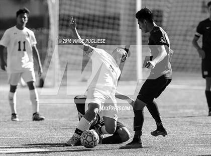 Thumbnail 2 in Canoga Park vs. Notre Dame (SO) Crespi Classic) photogallery.