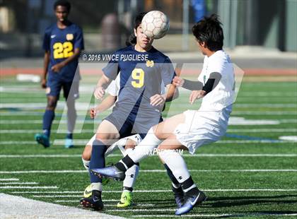 Thumbnail 1 in Canoga Park vs. Notre Dame (SO) Crespi Classic) photogallery.