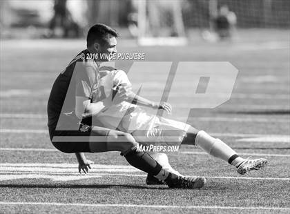 Thumbnail 3 in Canoga Park vs. Notre Dame (SO) Crespi Classic) photogallery.