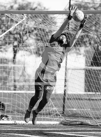 Thumbnail 1 in Canoga Park vs. Notre Dame (SO) Crespi Classic) photogallery.