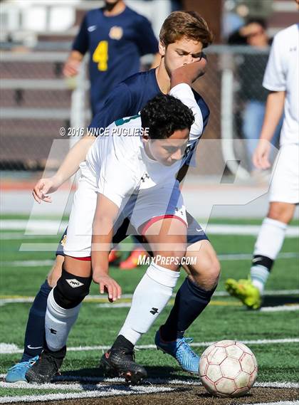 Thumbnail 3 in Canoga Park vs. Notre Dame (SO) Crespi Classic) photogallery.